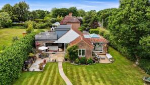 Caeburn, Wineham Lane, Henfield BN5 9AY