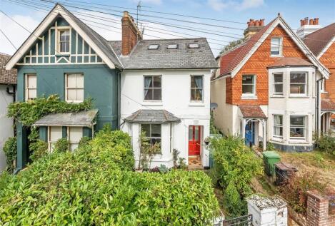 Cliftonville, Dorking, RH4