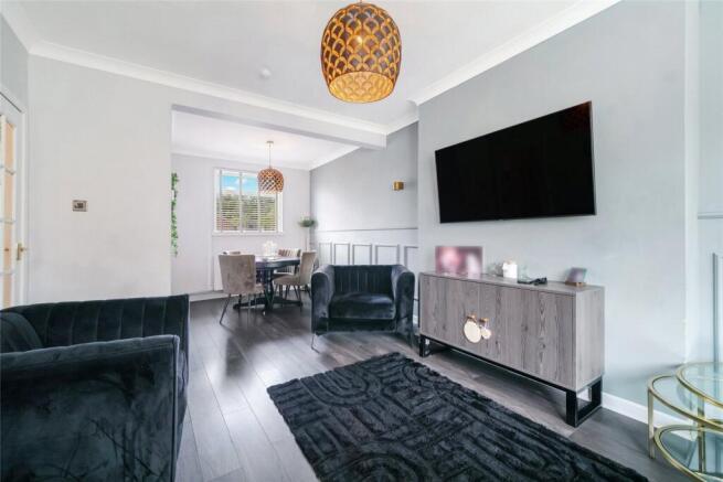 Living Room/Dining