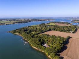 Roanoke, Bosham Hoe, Chichester PO18 8EU