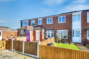 27, Fry Close, Isle Of Grain, Rochester ME3 0EE