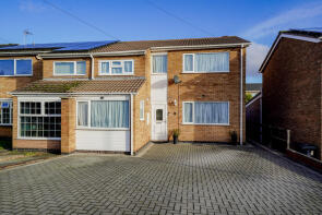 7, Wylam Close, Leicester LE3 9BW