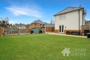 2, White Hart Close, Manningtree CO11 2FZ