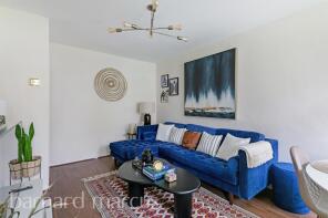 36, Hayward Gardens, London SW15 3DA