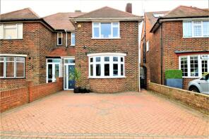 13, Kent View, Wennington Road, Wennington, Rainham RM13 9DT