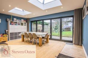 10, Winding Shott, Hertford SG14 2QP