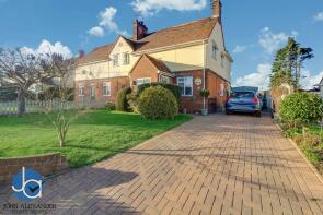 16, Hull Lane, Chelmsford CM3 2QX