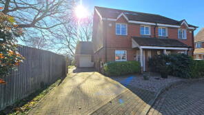 1, Lowbury Gardens, Compton, Newbury RG20 6NN
