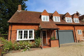 1, Edlins Cottages, Road Running West From Thorpe Street To Fullers Road, Aston Upthorpe, Didcot OX11 9EF