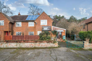 2, Dunmalls Cottages, Heath Lane, Ewshot, Farnham GU10 5AJ