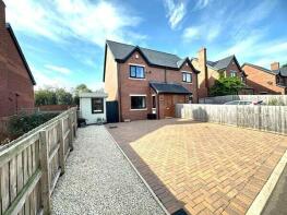 8, Highfield Way, Market Drayton TF9 2UF