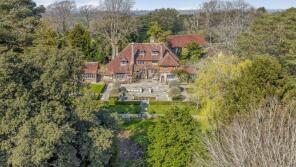 Stonehill House, Stonehill, Heathfield TN21 0JN