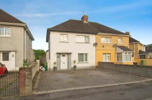 61, Hawthorn Crescent, Rhydyfelin, Pontypridd CF37 5BA