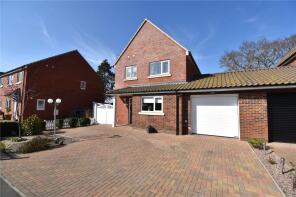 12, The Oaks, Harwich CO12 5FN