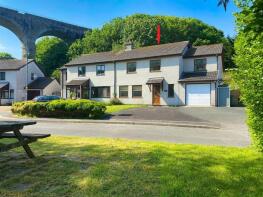 3, Vellan Parc Avenue, Hayle TR27 5JN
