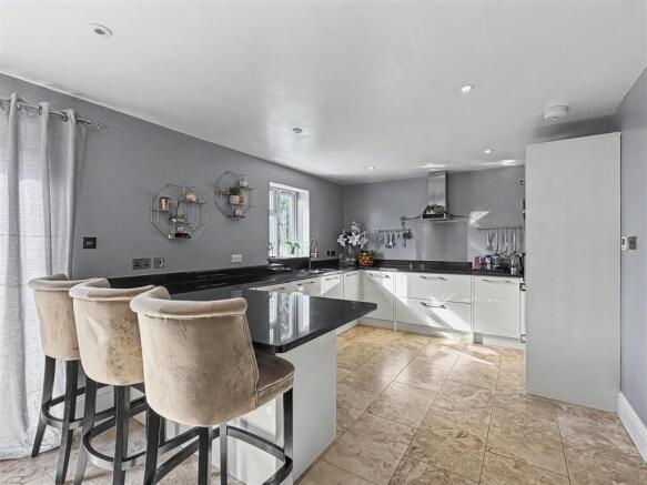 Kitchen/Breakfast Room
