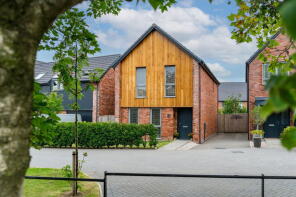 3, Chestnut Drive, Preston PR4 3GP