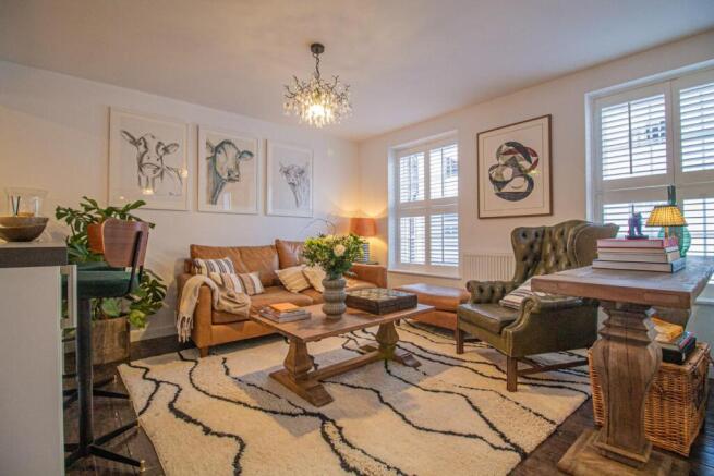 63a Churchgate Street [Lounge Area] 01.jpg