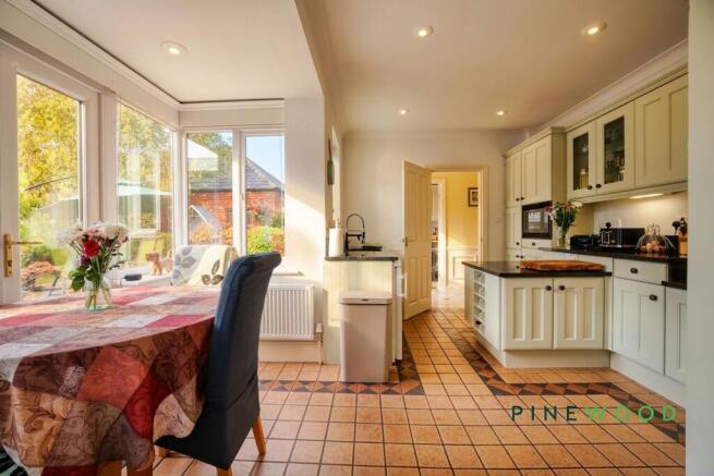 Kitchen & Diner