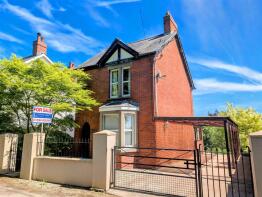 Lodge Walk, Park Hill, Whitecroft GL15 4PQ