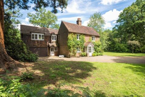 Blackhorse Road, Woking, GU22