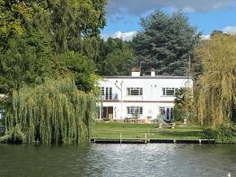 Rivertrees, Wargrave Road, Henley-on-thames RG9 3JD