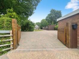 Everglades, Chapel Lane, Southampton SO45 1YY