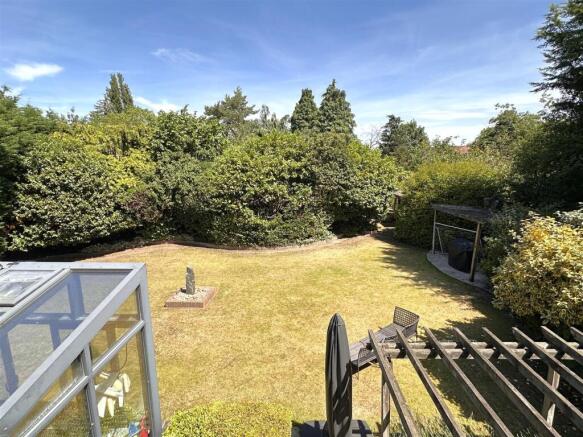 Magnificent Private Garden 321