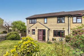 21, Hitchen Close, Chippenham SN14 8LW