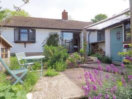 2, Hill Side, Salisbury SP3 4LG