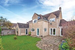 11, Elizabeth Gardens, Cirencester GL7 5LP