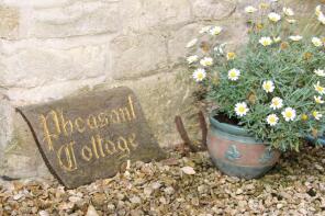 Manor Farm Cottage, Road From School Road To Manor Cross, Cheltenham GL53 9PD