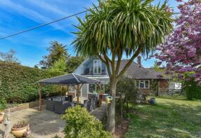Springfield, High Street, Sandown PO36 0NF