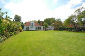 Te Awa House, Remenham Hill, Henley-on-thames RG9 3EG