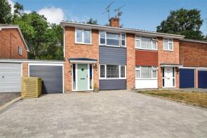 21, Greenleas Close, Yateley GU46 7SL