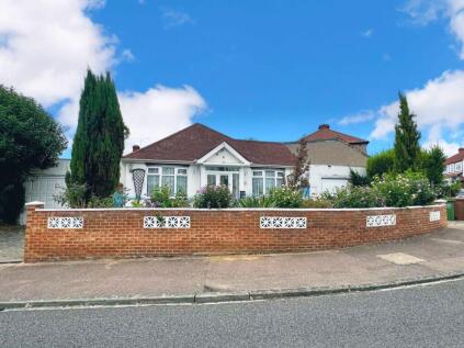 13 Martin Dene, Bexleyheath, Kent, DA6 8NA