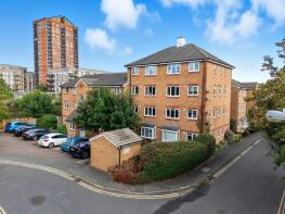 17, Greenacre Gardens, London E17 9EX