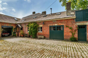 Little Cobbles, High Street, Warminster BA12 0NE