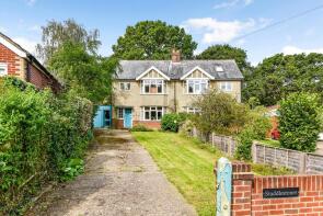 Staddlestones, Trampers Lane, North Boarhunt PO17 6DH