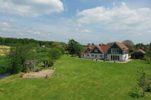 Littlebourne, Unnamed Road From Broad Lane To New Barn Farm, Bucklebury, Reading RG7 6PS