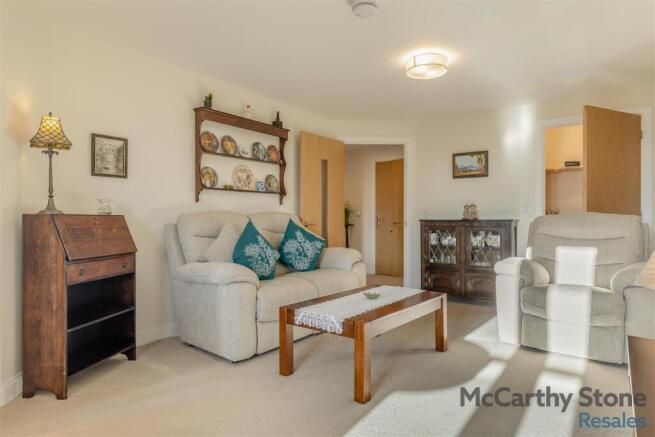 8672897-interior14.jpg