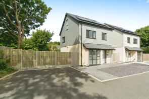 6, Lletroed Fawr, Penysarn LL69 9YG