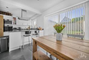 7, Sherringham Drive, Newton, Swansea SA3 4UG