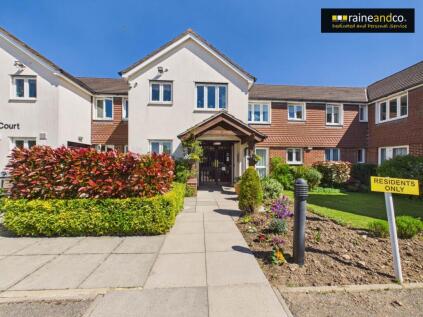 Potters Court, Potters Bar