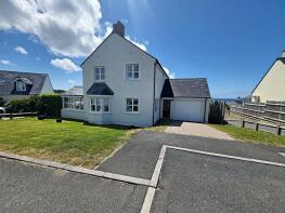 30, Swanswell Close, Haverfordwest SA62 3LW