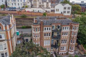 Flat B, 3, Newcastle Drive, Nottingham NG7 1AA