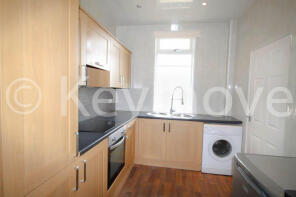 4, Woodhouse Terrace, Bradford BD6 1BP