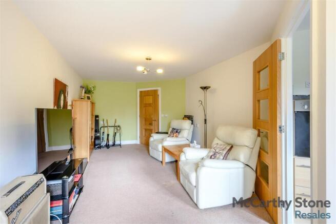 8666418-interior03.jpg