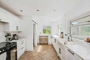 18, School Road, Glais, Swansea SA7 9EY