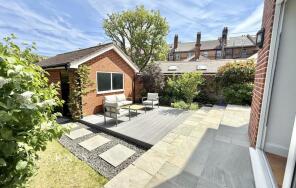 Flat 2, 1, Bryanstone Road, Bournemouth BH3 7JE
